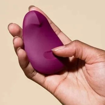 Dame POM Palm-Sized Flexible Clitoral Vibrator Plum